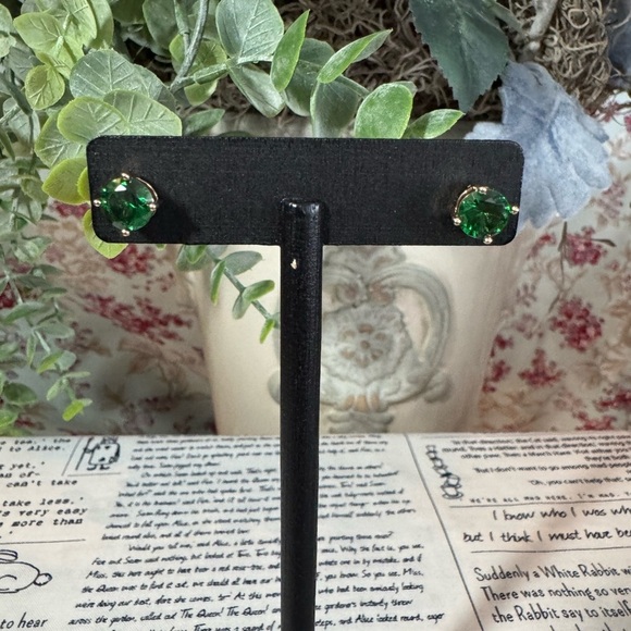 Jewelry - Stainless Steel Emerald Green Crystal Stud Earrings